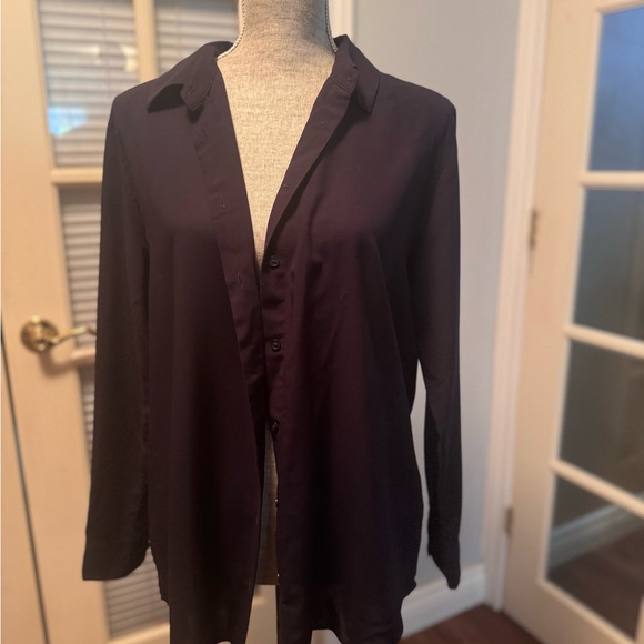 Uniqlo Rayon Blouse - Picture 3 of 6